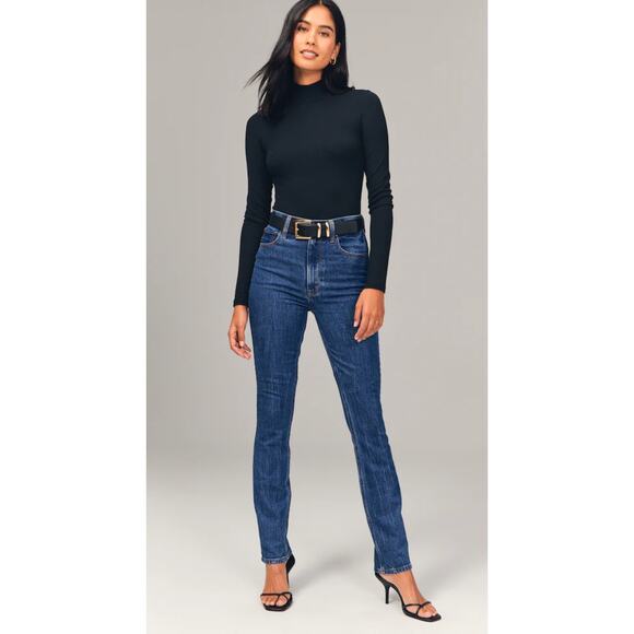 Abercrombie Ultra High Rise 90s Slim Straight Jeans Womens Size 32 / 14 New - Picture 1 of 13